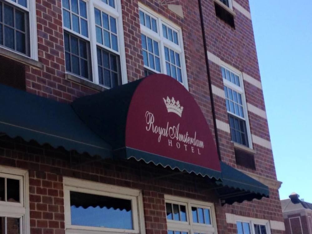 Royal Amsterdam Hotel Pella ภายนอก รูปภาพ